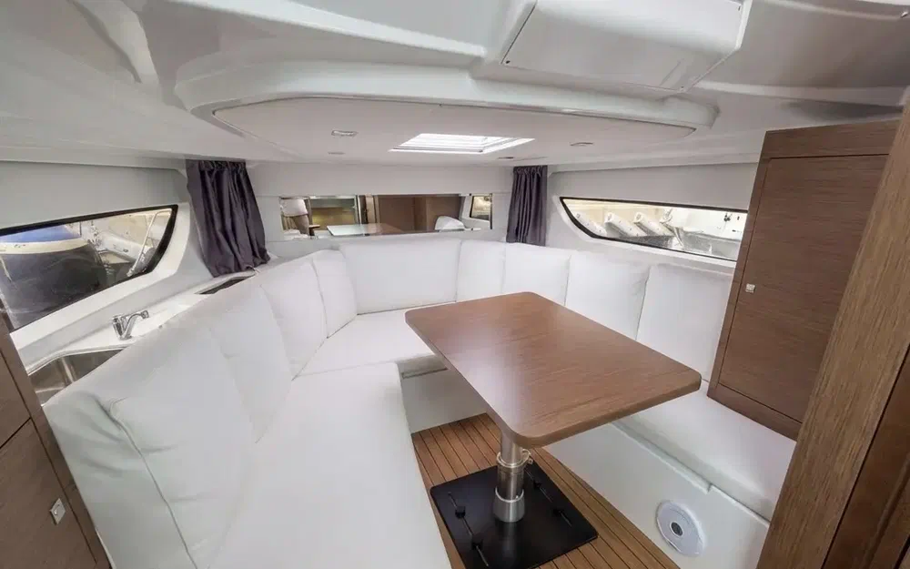 slider 26 Jeanneau Cap Camarat 10.5 WA