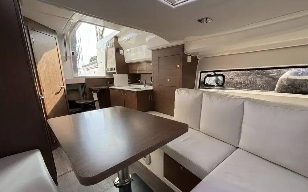 slider 27 Jeanneau Cap Camarat 10.5 WA