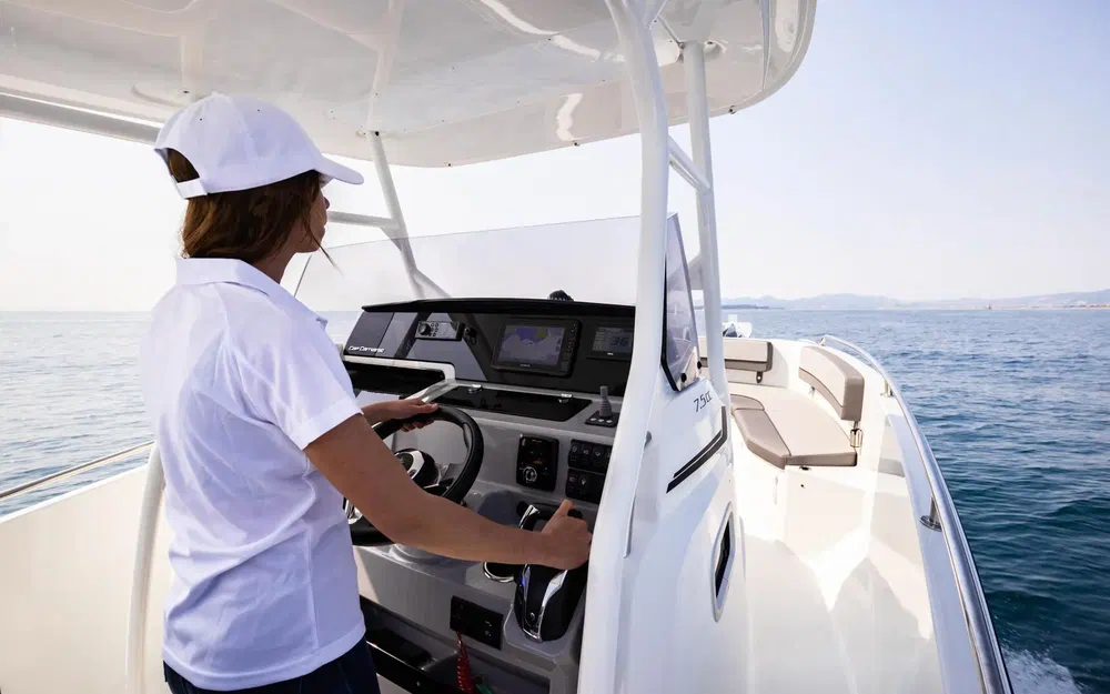 slider 4 Jeanneau Cap Camarat 7.5 CC Serie 3