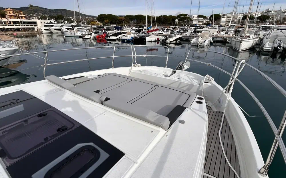 slider 9 Jeanneau Merry Fisher 1295 Fly