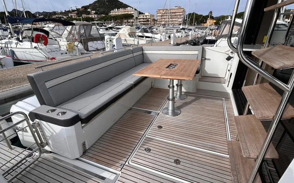 slider 3 Jeanneau Merry Fisher 1295 Fly