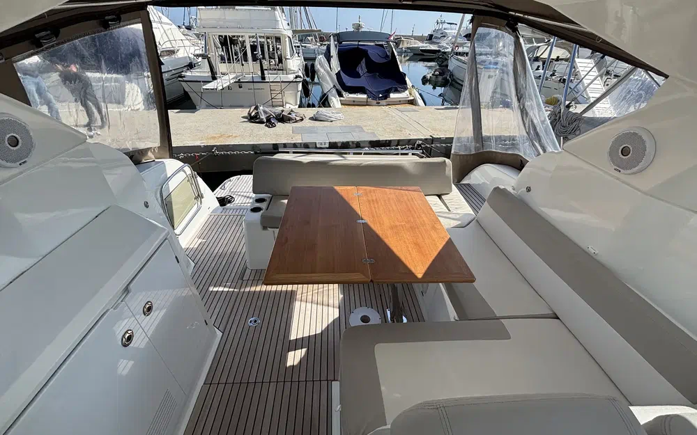 slider 16 Jeanneau Leader 36