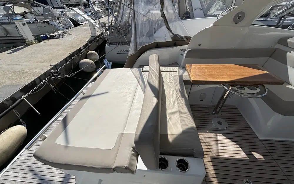 slider 20 Jeanneau Leader 36