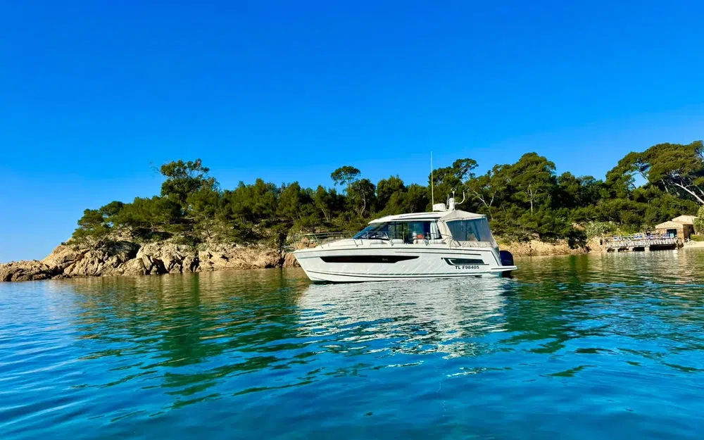 slider 19 Jeanneau Merry Fisher 895