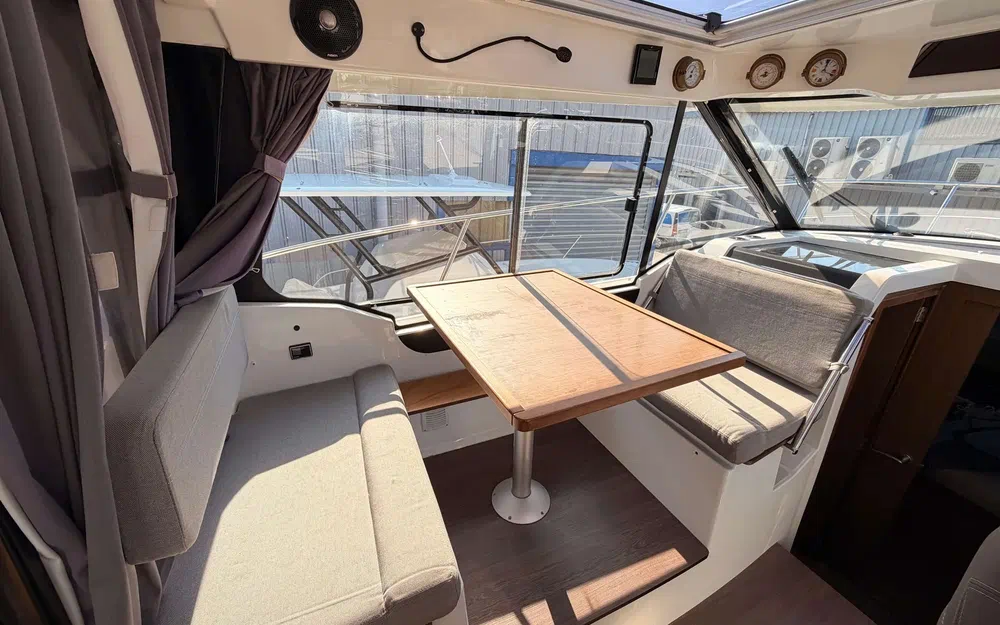 slider 7 Jeanneau Merry Fisher 895