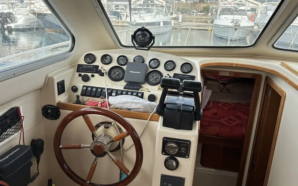 slider 15 Rodman 900 Fly