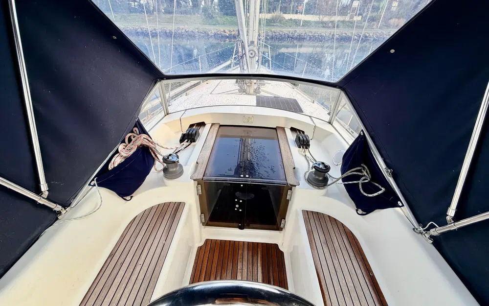 slider 10 Dufour 39 CC