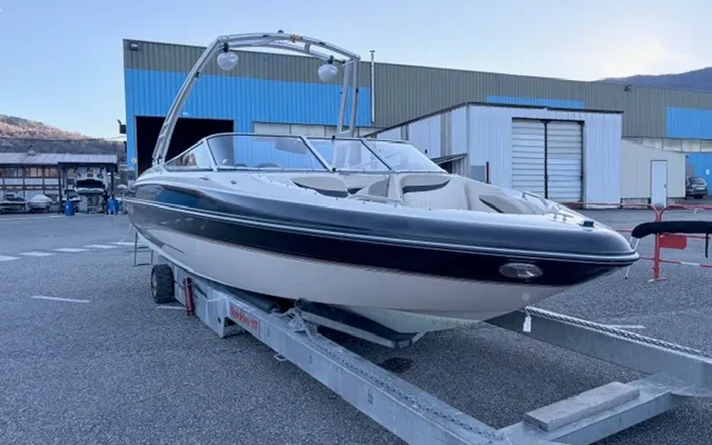 slider 2 Glastron GX 235