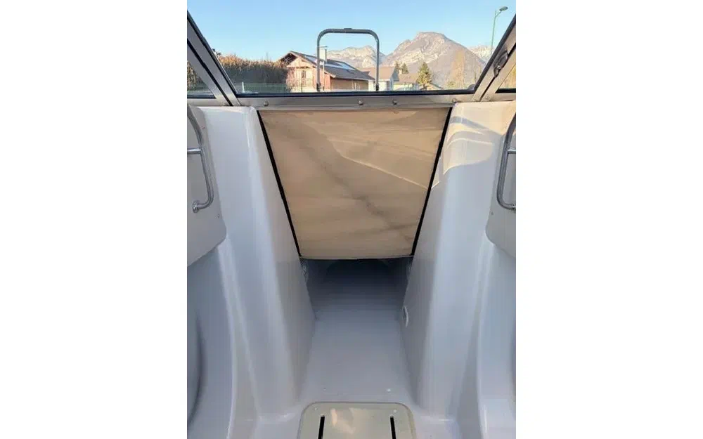 slider 14 Glastron GX 235