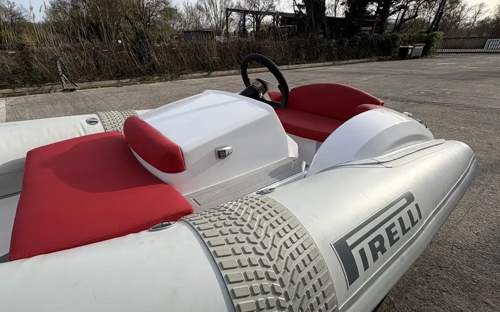 slider 8 Pirelli J29