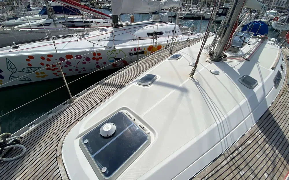 slider 5 Dufour 45 Classic