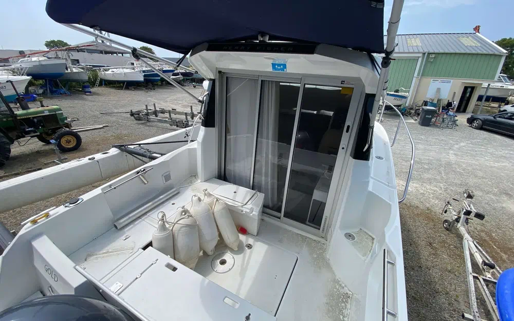 slider 4 Jeanneau Merry Fisher 695