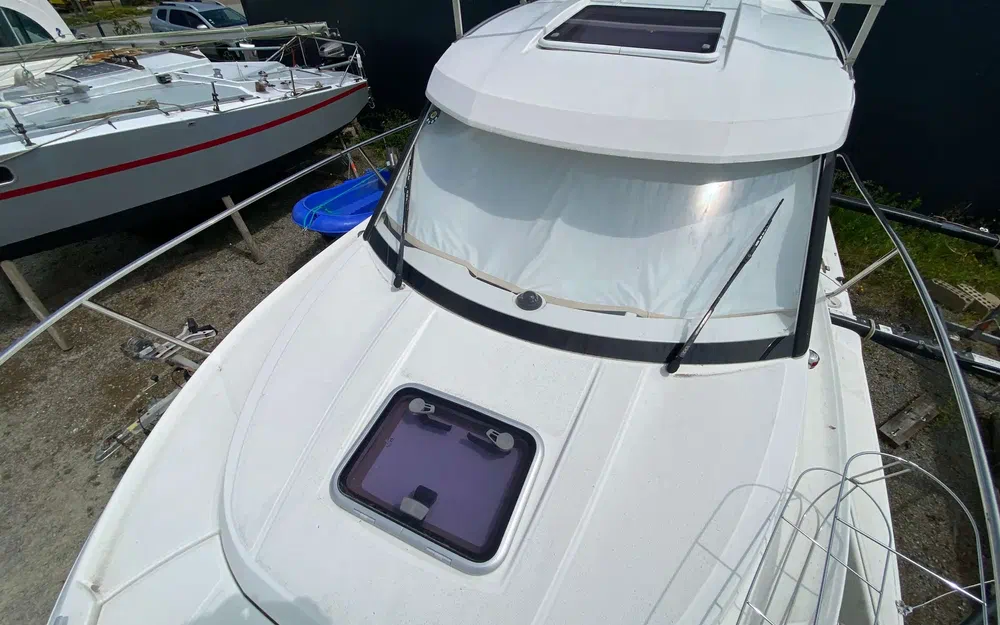 slider 6 Jeanneau Merry Fisher 695