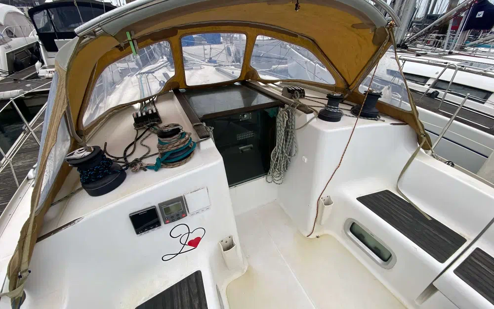 slider 2 Jeanneau Sun Fast 37