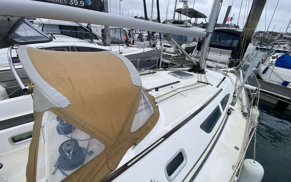slider 4 Jeanneau Sun Fast 37