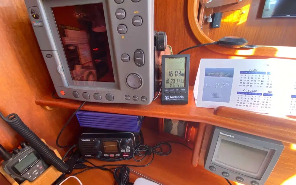 slider 19 Hallberg Rassy 36