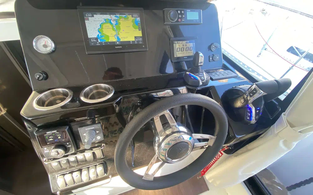 slider 10 Jeanneau Merry Fisher 1095