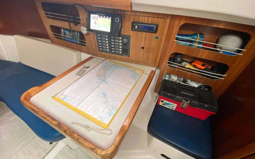 slider 7 Dufour 30 Classic