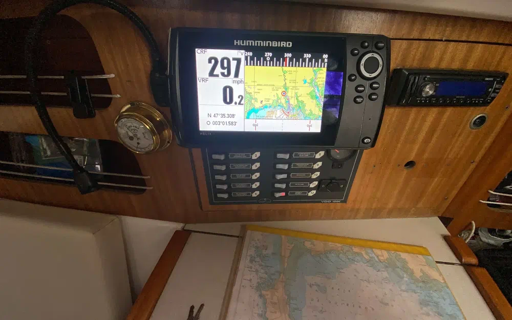 slider 8 Dufour 30 Classic