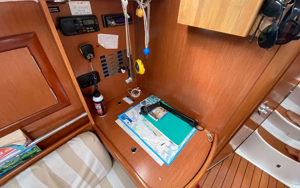 slider 13 Beneteau Oceanis 323 Clipper