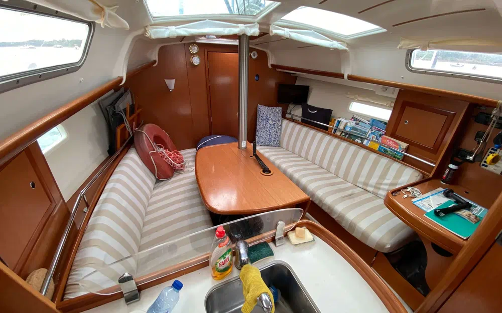 slider 16 Beneteau Oceanis 323 Clipper