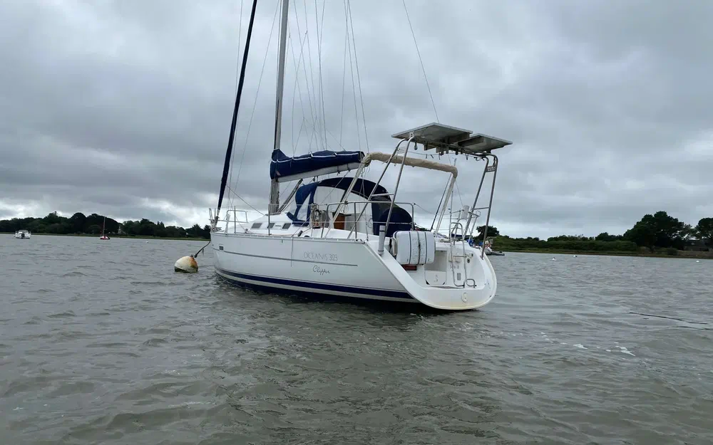 slider 1 Beneteau Oceanis 323 Clipper