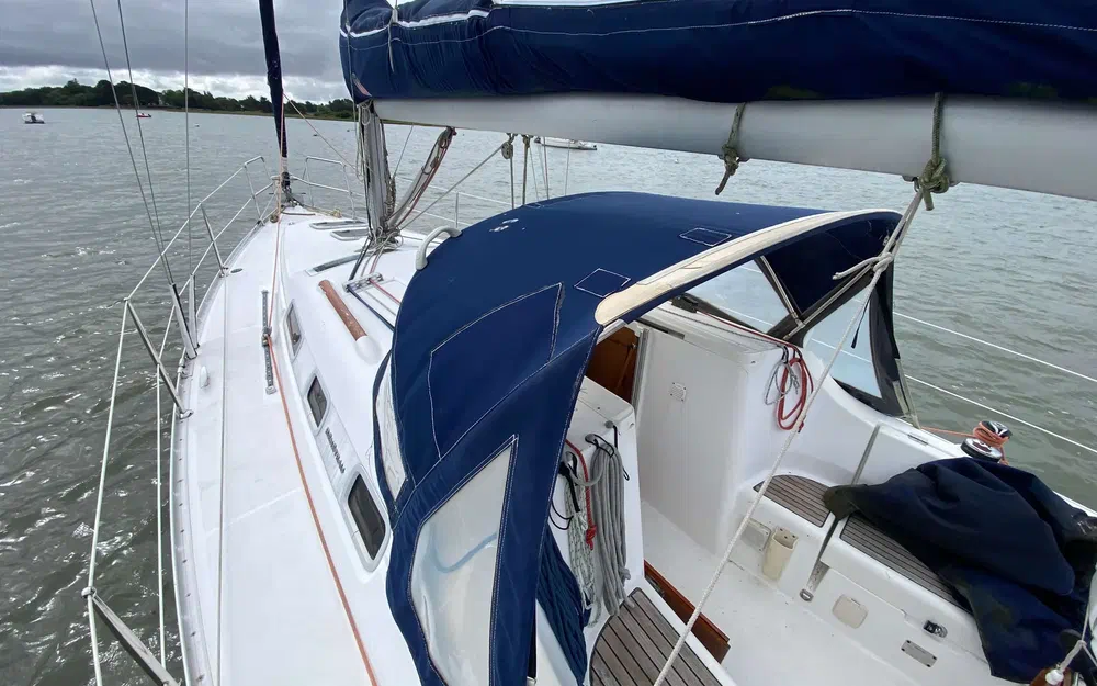 slider 7 Beneteau Oceanis 323 Clipper