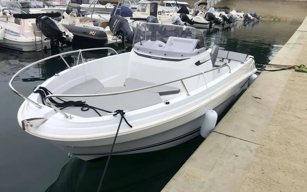 slider 0 Jeanneau Cap Camarat 5.5 CC