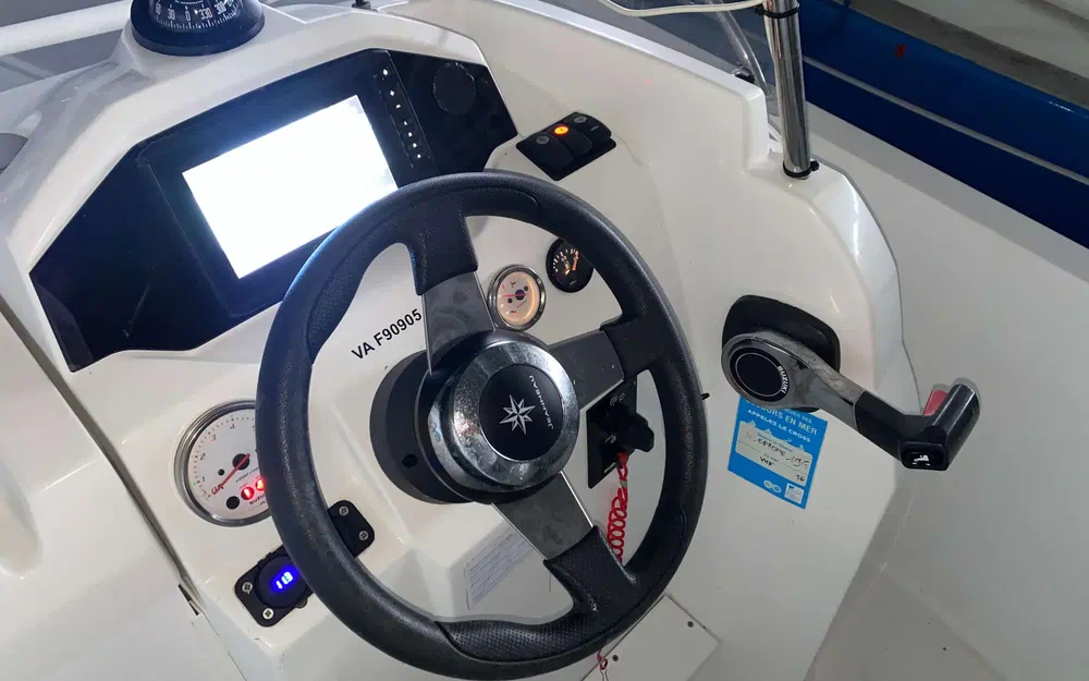 slider 9 Jeanneau Cap Camarat 5.5 CC