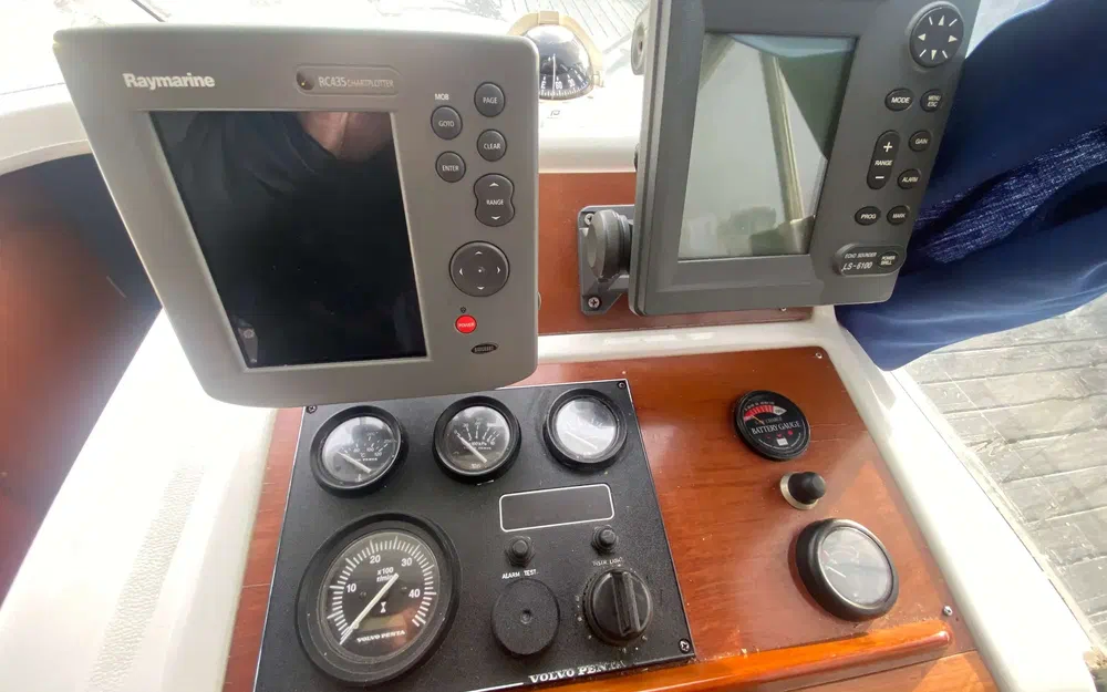 slider 9 Beneteau Antares 760