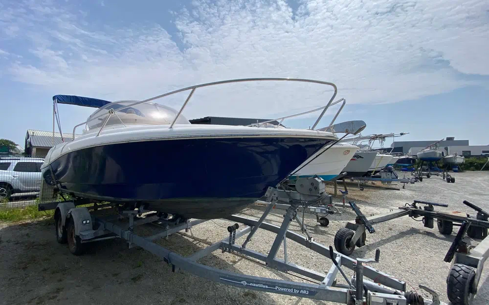 slider 1 Jeanneau Cap Camarat 715 WA