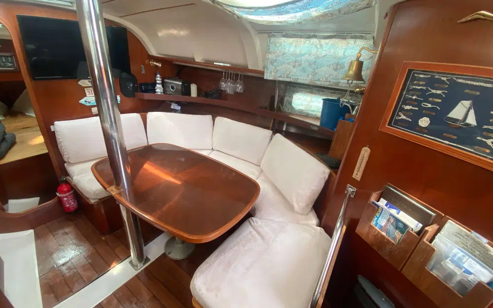 slider 10 Beneteau Oceanis 351