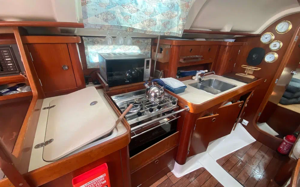 slider 11 Beneteau Oceanis 351