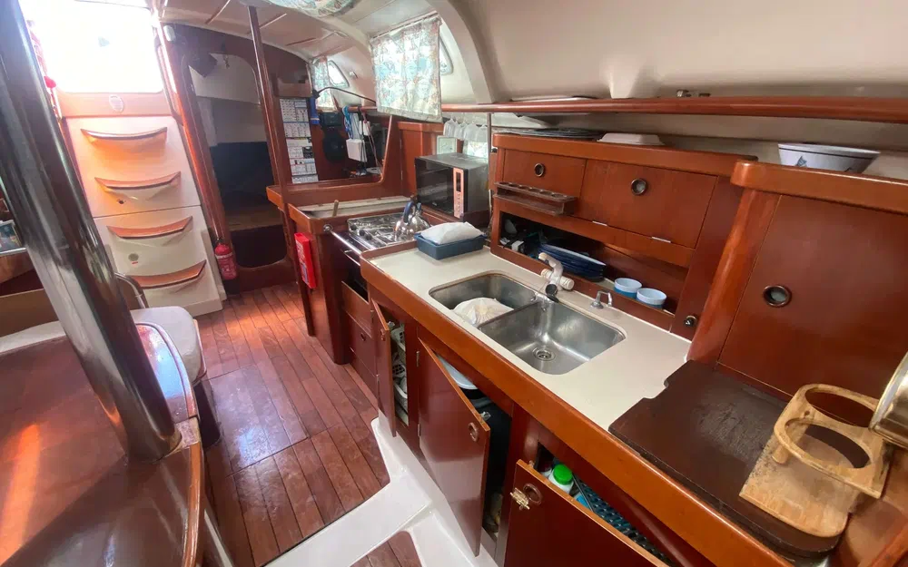 slider 12 Beneteau Oceanis 351