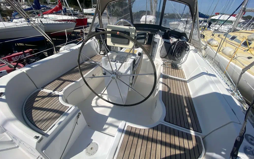 slider 2 Beneteau Oceanis 351