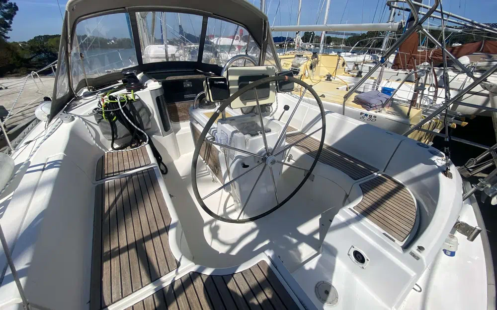 slider 3 Beneteau Oceanis 351