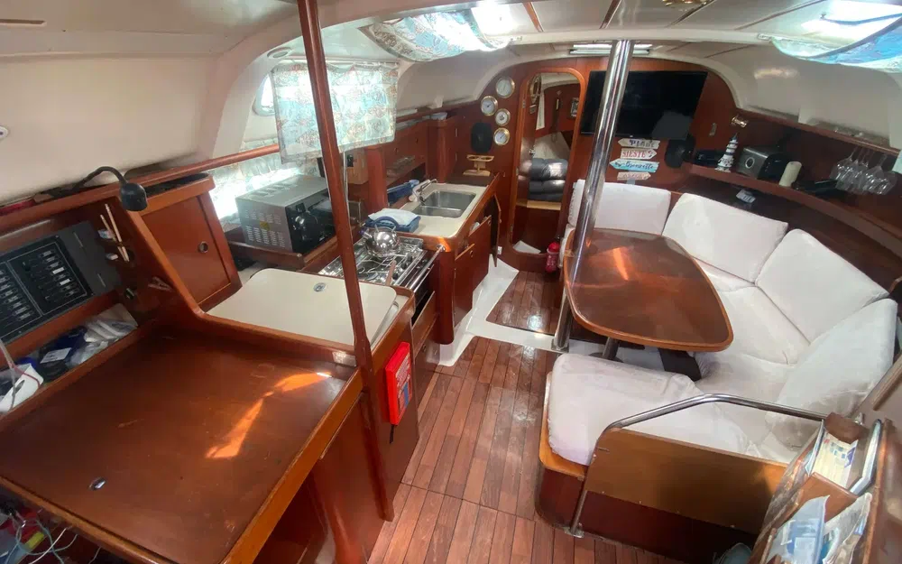 slider 8 Beneteau Oceanis 351