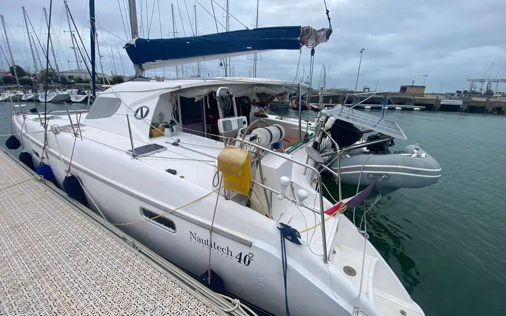 slider 1 Nautitech 40.2