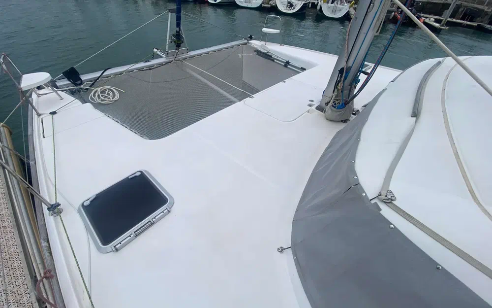 slider 4 Nautitech 40.2