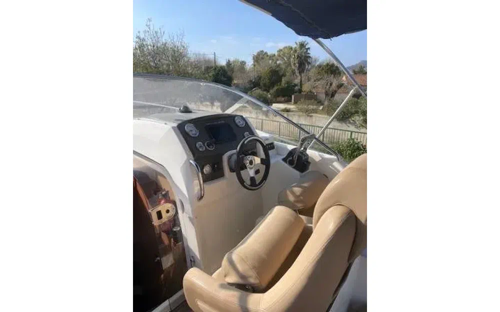 slider 2 Jeanneau Cap Camarat 8.5 WA