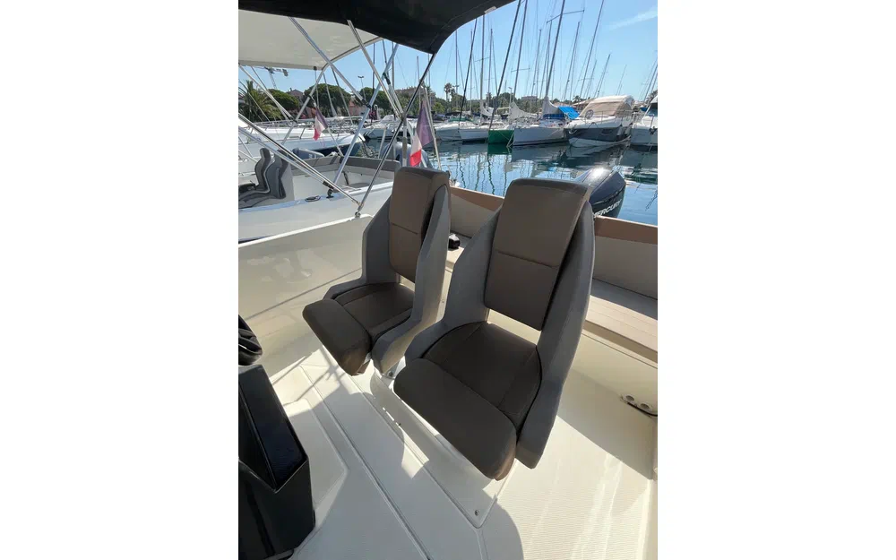 slider 13 Quicksilver Activ 675 Open