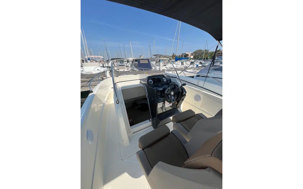 slider 14 Quicksilver Activ 675 Open