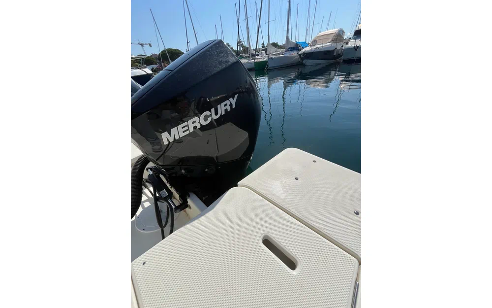 slider 20 Quicksilver Activ 675 Open