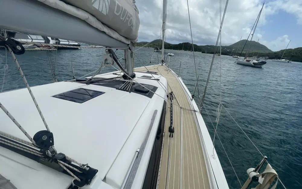 slider 9 Dufour 430 Grand Large