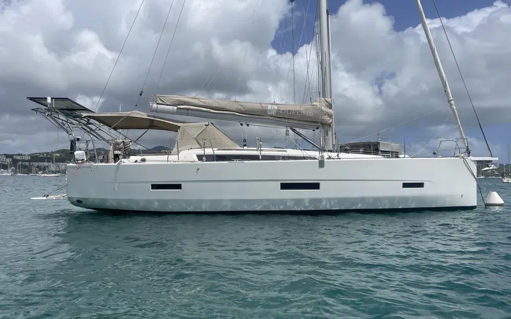 slider 0 Dufour 430 Grand Large