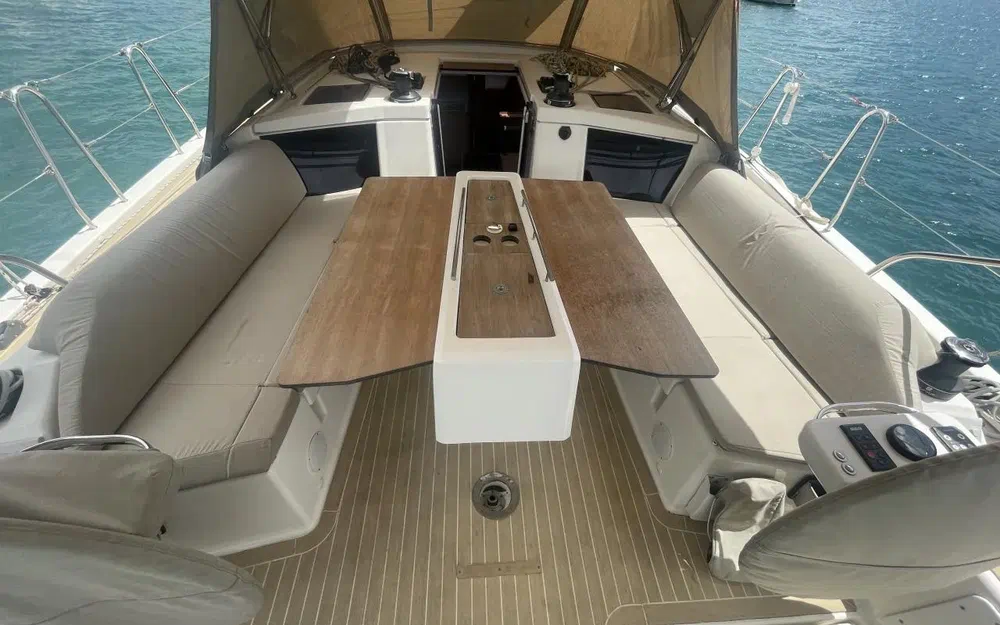 slider 6 Dufour 430 Grand Large