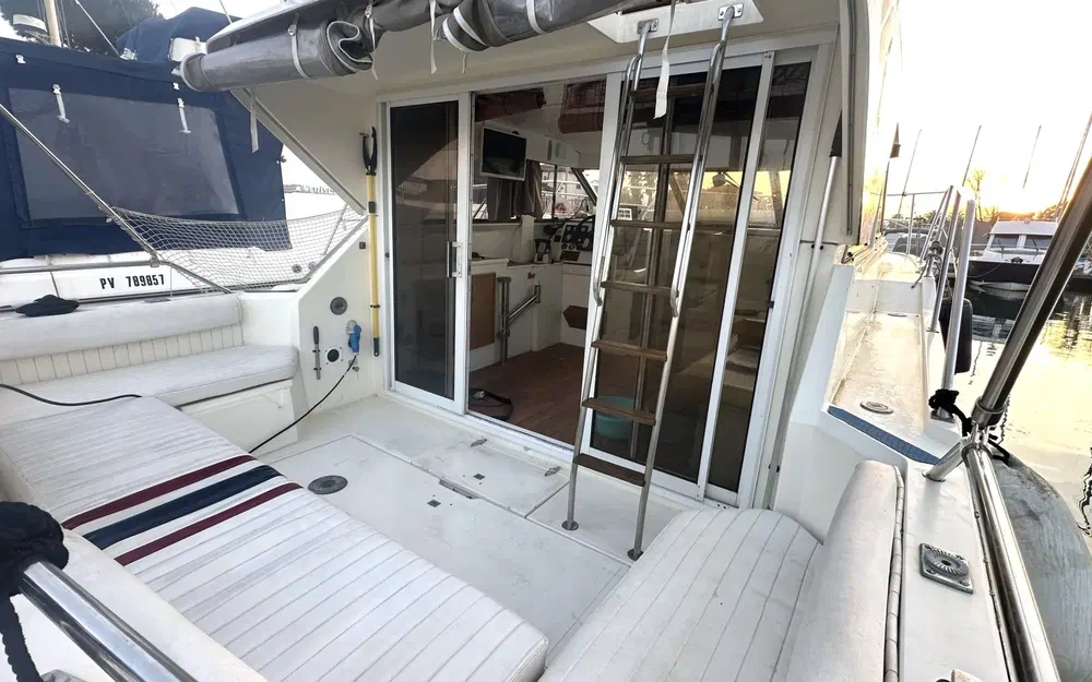 slider 1 Fairline Corniche 31