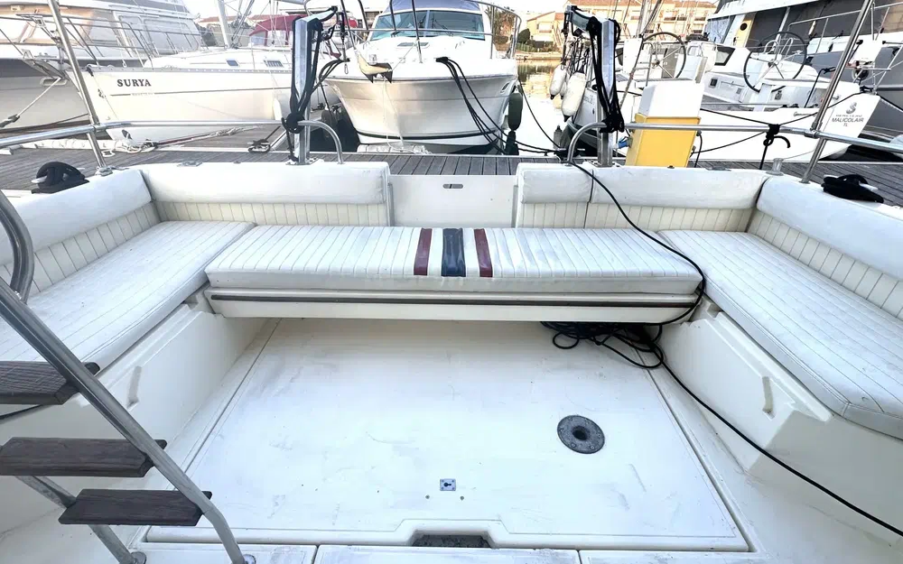 slider 2 Fairline Corniche 31