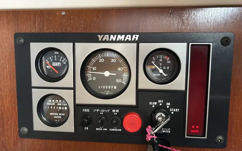 slider 19 Beneteau Antares Serie 9