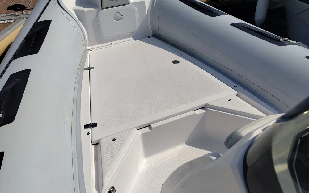 slider 7 Ranieri Cayman 19 Sport